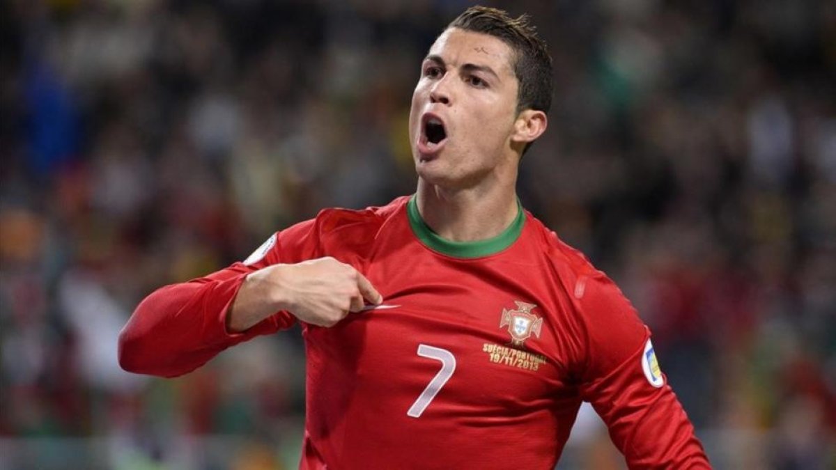 Cristiano Ronaldo, durante un encuentro con Portugal-AFP / JONATHAN NACKSTRAND
