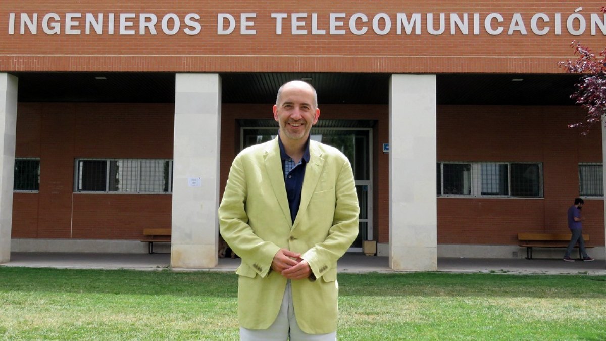 El investigador de la UVA, Carlos Alberola-López. / ICAL