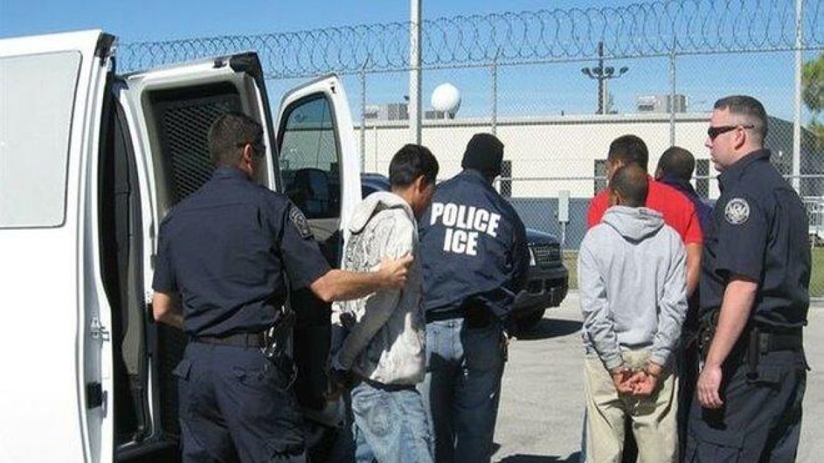 Detención de inmigrantes indocumentados en los EEUU.-EFE