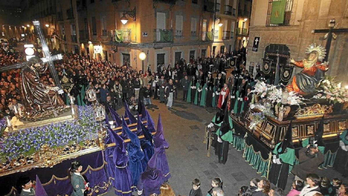 Nuestro Padres Jésus nazareno se encontrará hoy con la Dolorosa de la Vera Cruz en la IV estación de su Vía Crucis-El Mundo