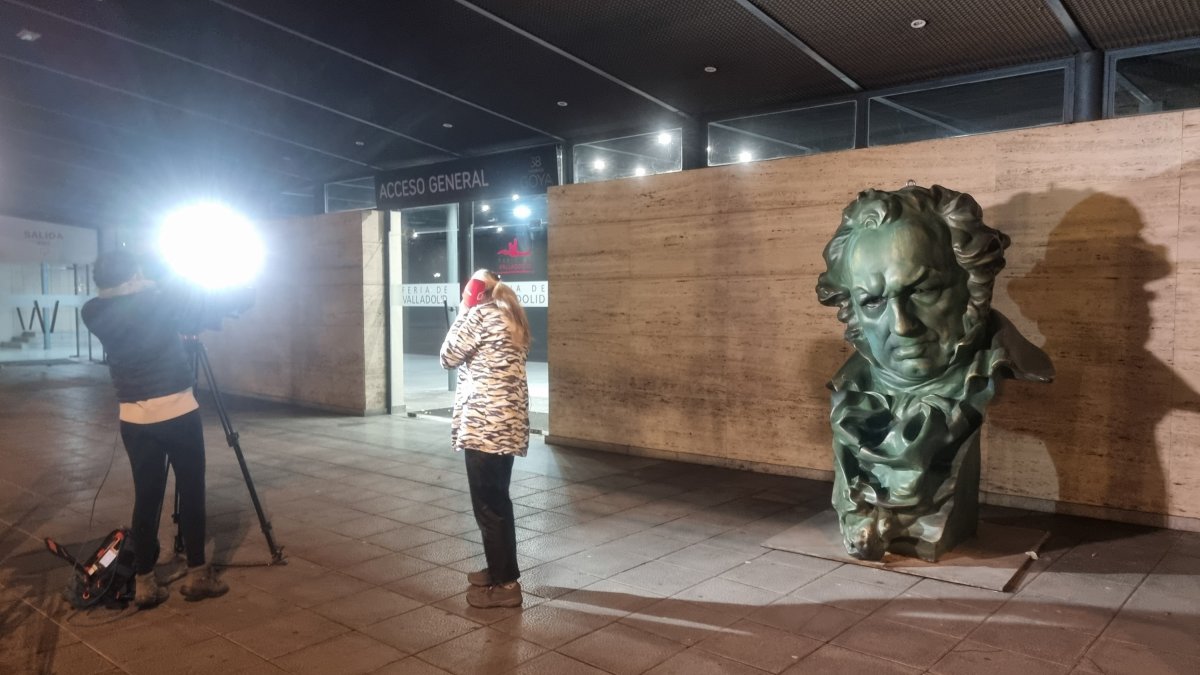 Estatua de los Goya ubicada en la Feria de Valladolid para la gala de la 38ª edición de los premios. -PHOTGENIC