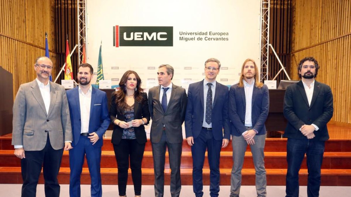 Luis Fuentes, Luis Tudanca, Imelda Rodríguez, Juan José Sanz Vitorio, José Luis Martín, Pablo Fernández y José Sarrión.-ICAL