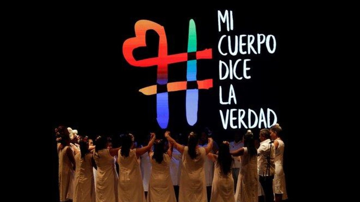 Mujeres y personas LGTBI víctimas de violencia sexual participan en el Encuentro por la Verdad en Colombia.-EFE