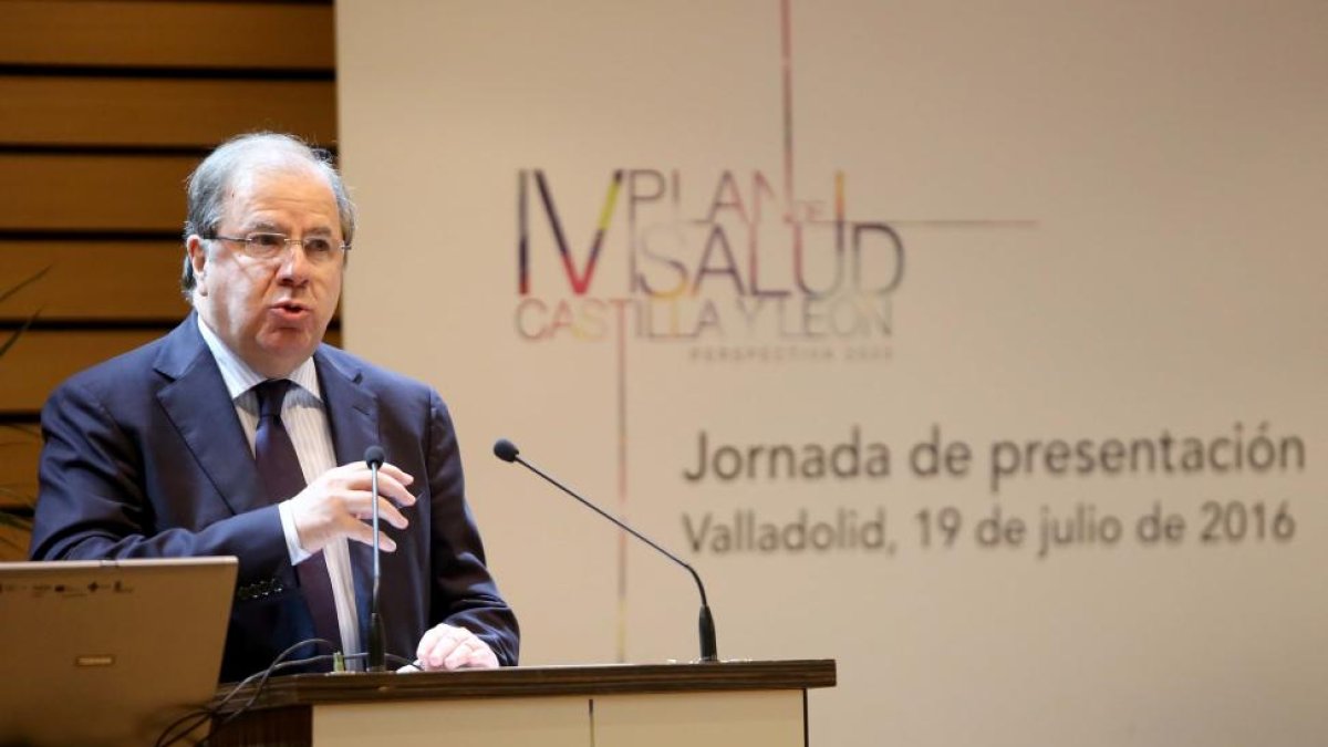 Presentación del IV Plan de Salud de Castilla y León con la intervención del presidente de la Junta, Juan Vicente Herrera.-ICAL