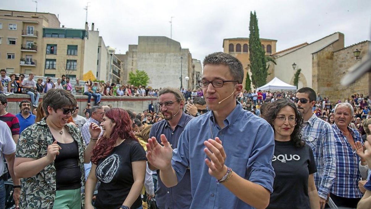 Errejón, junto con los miembros de la candidatura por Salamanca.-ICAL