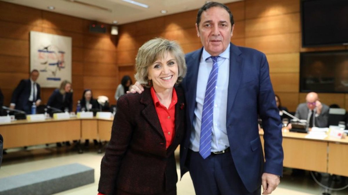 María Luisa Carcedo y Antonio María Sáez.-ICAL