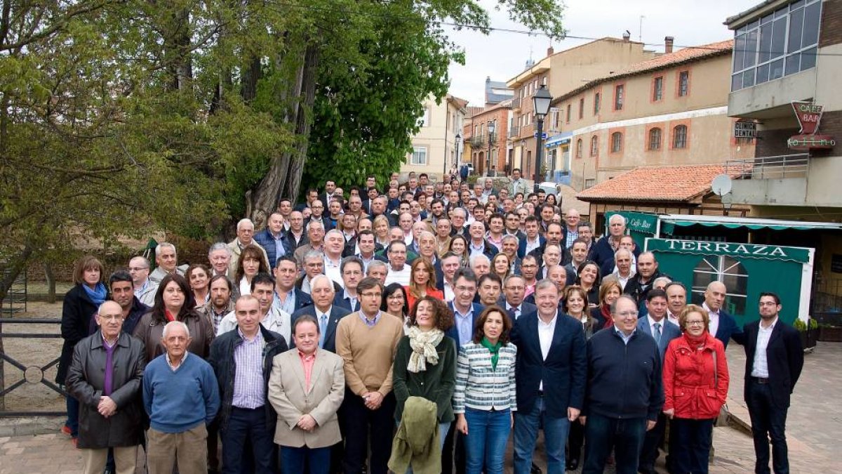 Foto de familia de los candidatos provinciales del PP de León-Ical