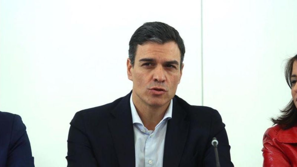 El líder del PSOE, Pedro Sánchez, el viernes en la sede del partido.-DAVID CASTRO