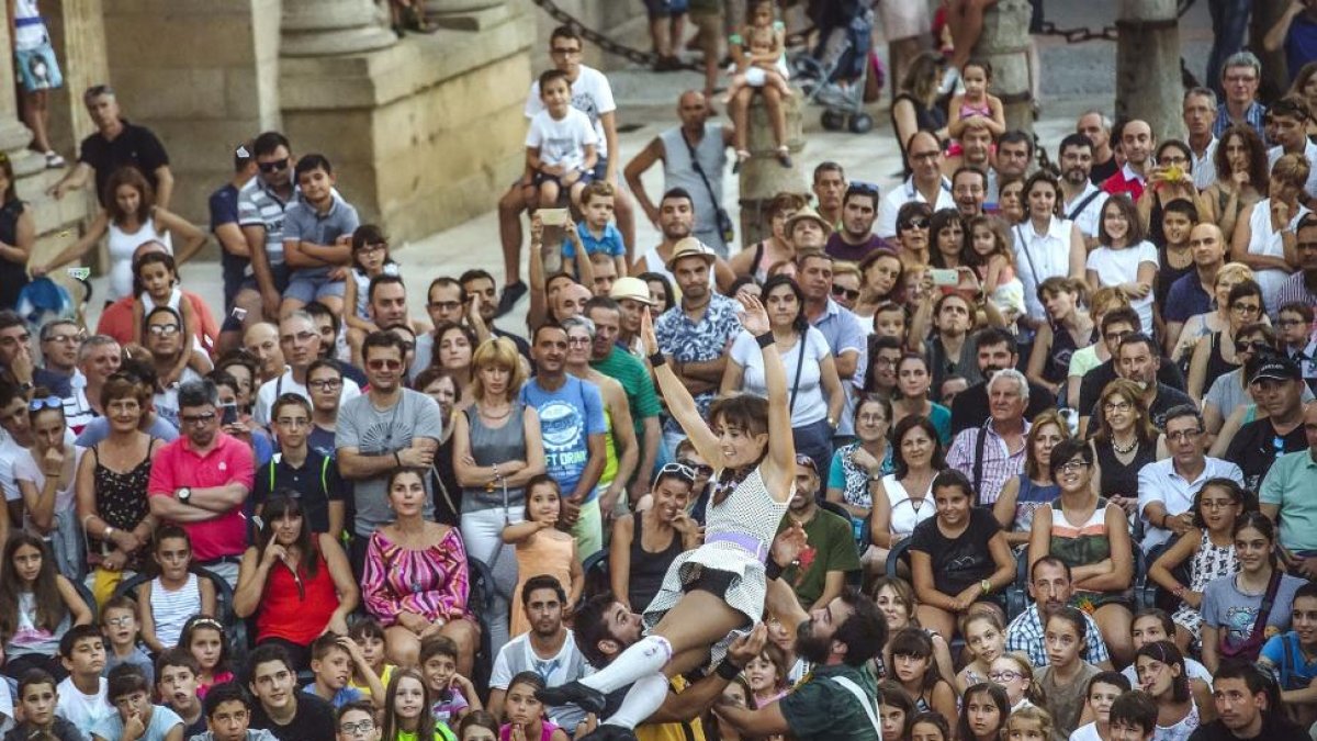 El mejor Espectáculo de Calle ha recaído en el trabajo con el que la compañía castellano y leonesa Cirk About It.-ICAL