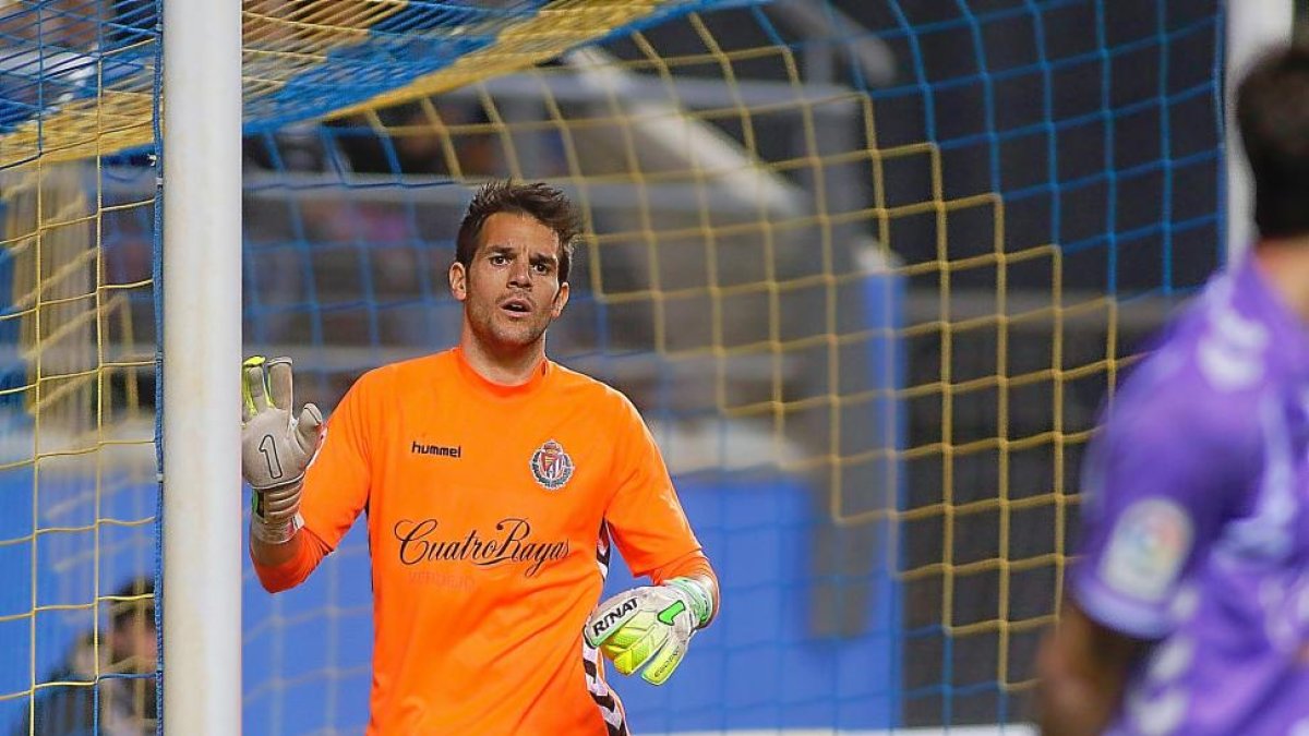 Pau Torres será el sustituto de Becerra en Oviedo.-ARABA PRESS