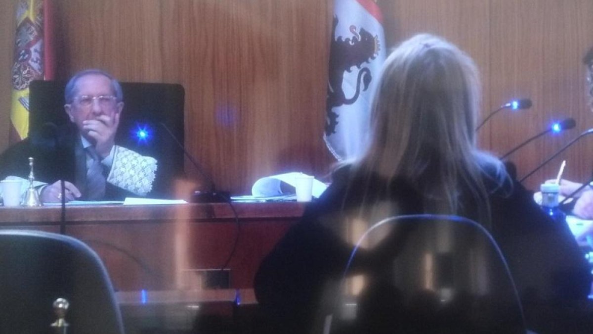 La doctora del Campo Grande, Isabel Z., durante su declaración.-E.M.