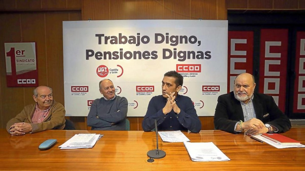 Faustino Temprano y Vicente Andrés, durante la rueda de prensa.-ICAL