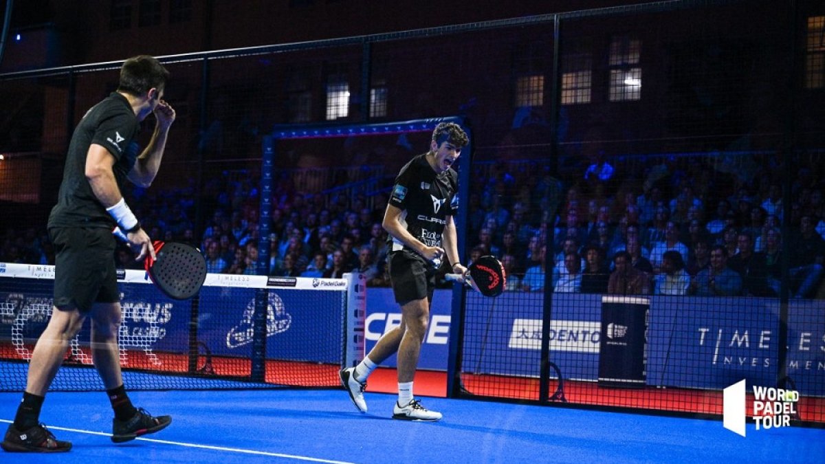 Belasteguín y Arturo Coello celebran un punto en el Open de Amsterdam. / WPT