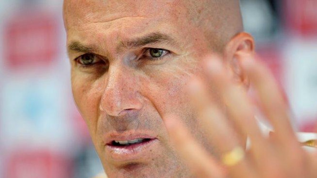 Zinedine Zidane, técnico del Madrid, en rueda de prensa.-X01625