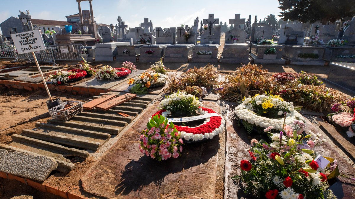 El cementerio de Ávila, en el mes de abril, en plena pandemia por el coronavirus. ICAL