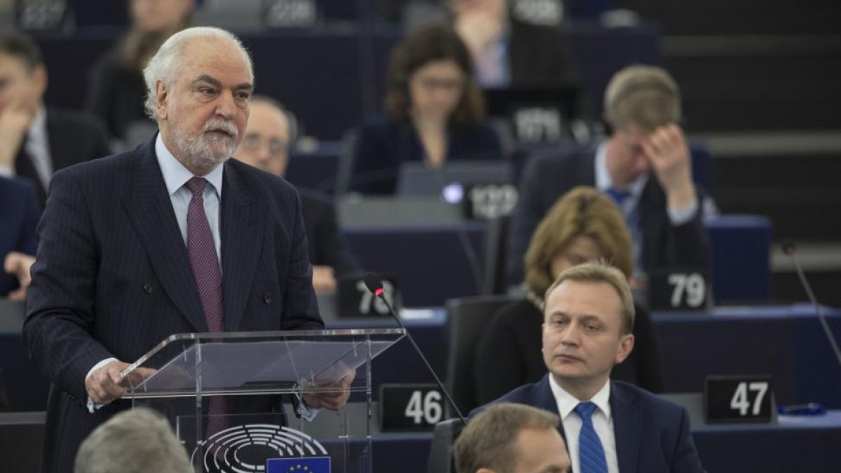 El primer ministro de Malta, Louis Grech, en el Parlamento europeo.-JEAN-FRANÇOIS BADIAS / AP