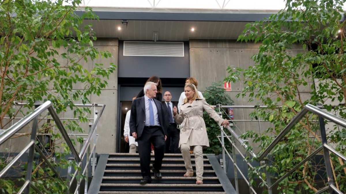 La consejera de Economía y Hacienda, Pilar del Olmo, visita el edificio CEEI (Centro Europeo de Empresas e Innovación) del Parque Tecnológico de Boecillo junto al presidente de Gadea-AMRI, Gerardo Gutiérrez, entre otros.-ICAL
