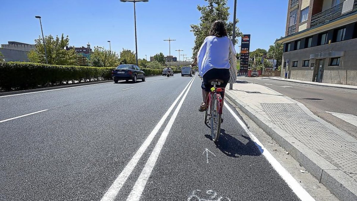 Imagen de un tramo de la Avenida Salamanca.-PABLO REQUEJO / PHOTOGENIC