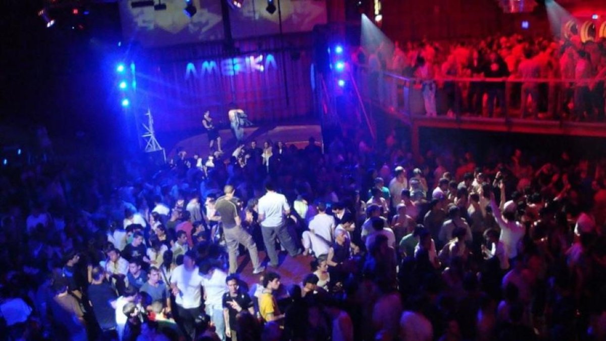 Discoteca Amerika en Buenos Aires.-