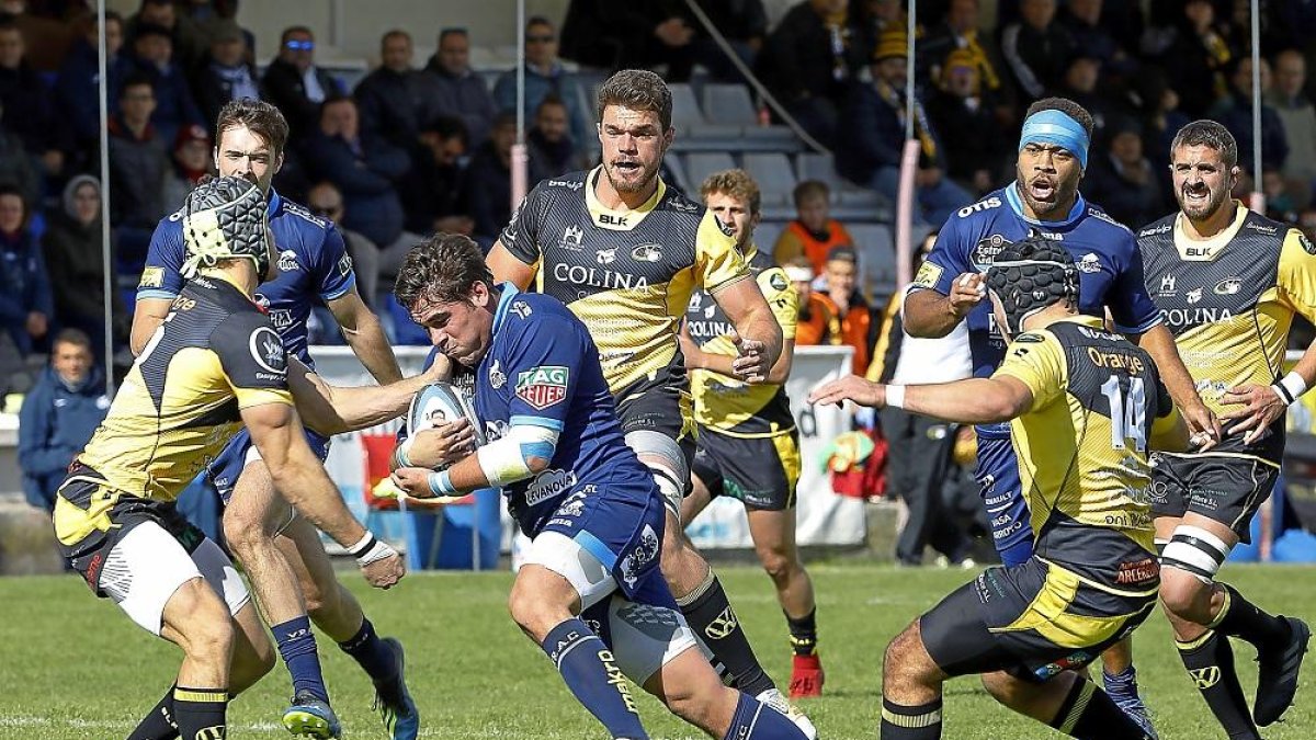 Miejimolle se lleva el oval en el VRAC-UBU de la primera vuelta.-J. M. LOSTAU