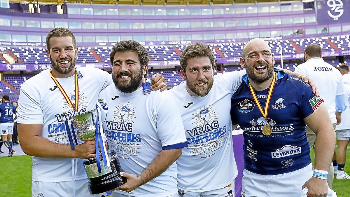 Celebración de la consecución del campeonato de rugby para el VRAC Quesos Entrepinares en Zorrilla.-J.M. LOSTAU
