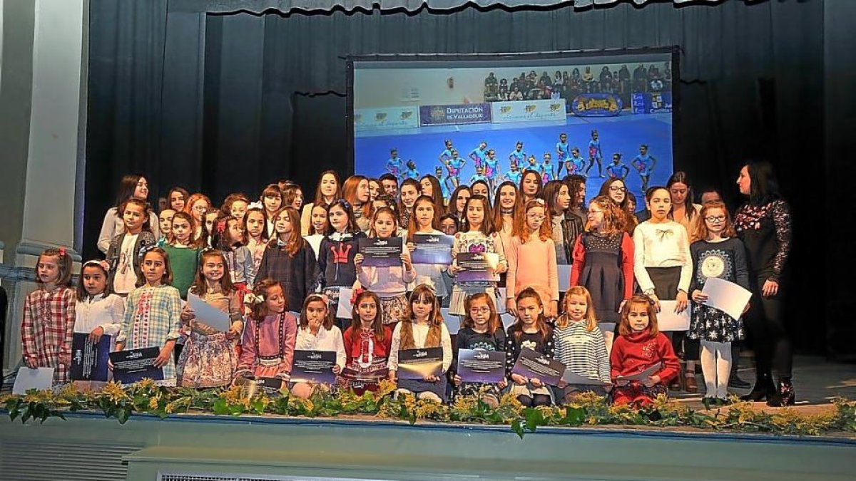 Parte de los premiados en la gala celebrada en Rioseco-E.M.