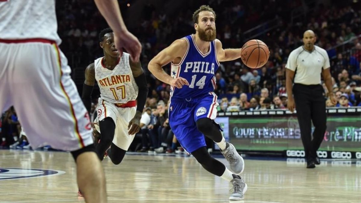 Los Sixers del 'Chacho' no han conseguido sumar ninguna victoria en los siete partidos que han disputado.-JOHN GELIEBTER