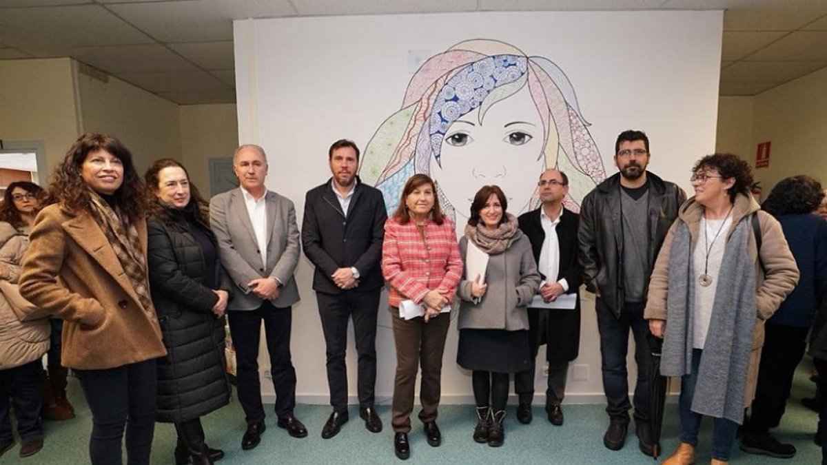 Oscar Puente inaugura el Centro Municipal de Igualdad-@AyuntamientoVLL