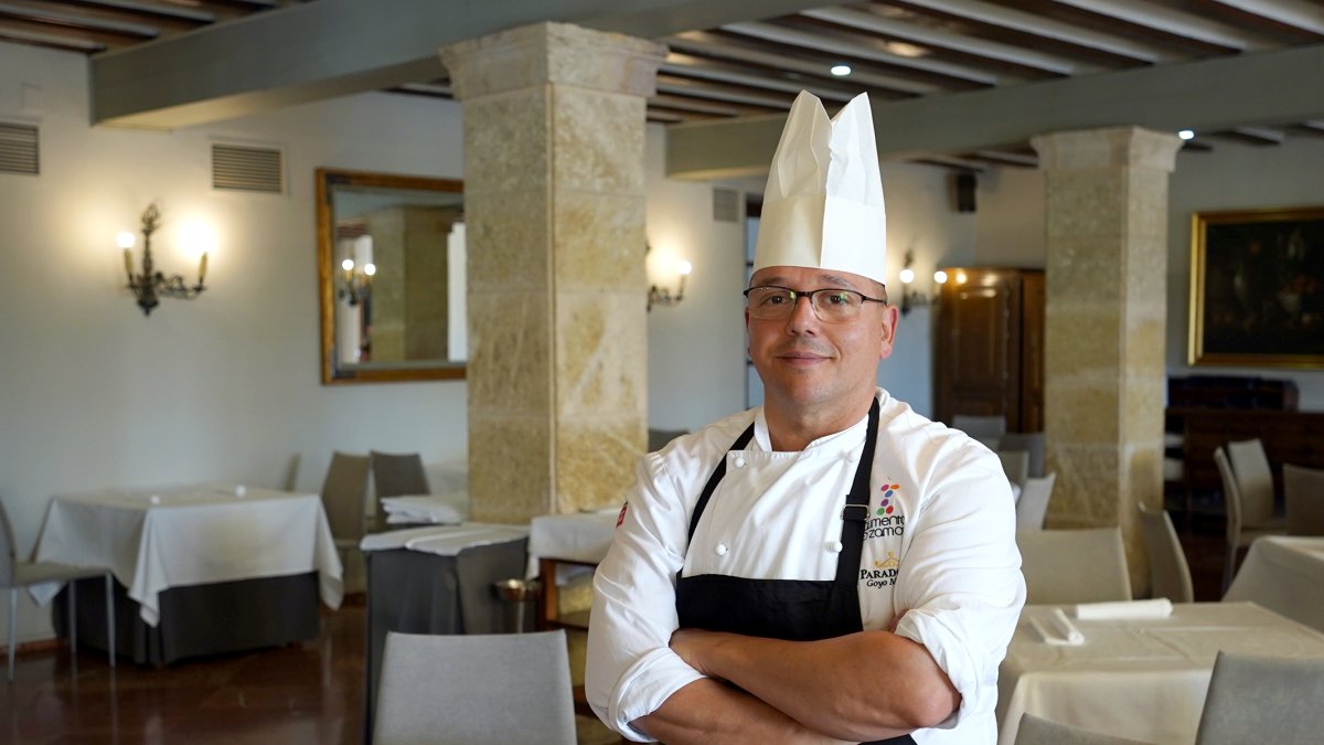 Goyo, en el comedor del restaurante del Parador de Zamora.- E.M.