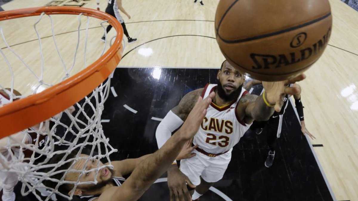 LeBron James, capitán de la Conferencia Este-ERIC GAY (AP)