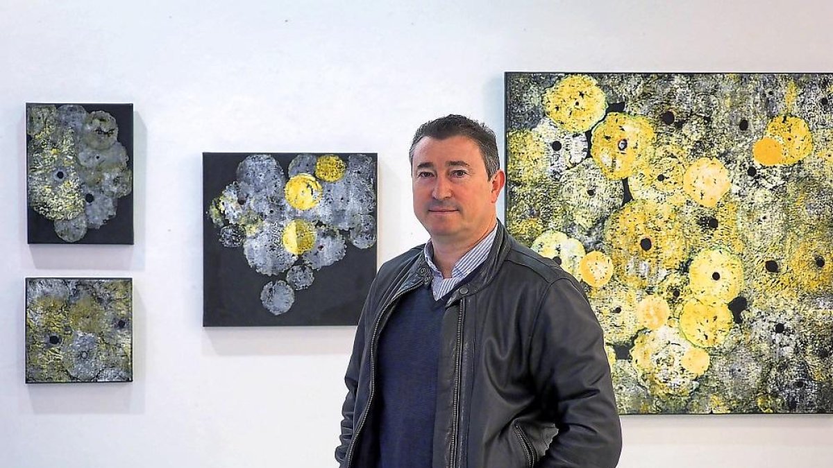 Julio Martínez, el pasado viernes, en la Galería Lorenzo Colomo.-M. A. SANTOS