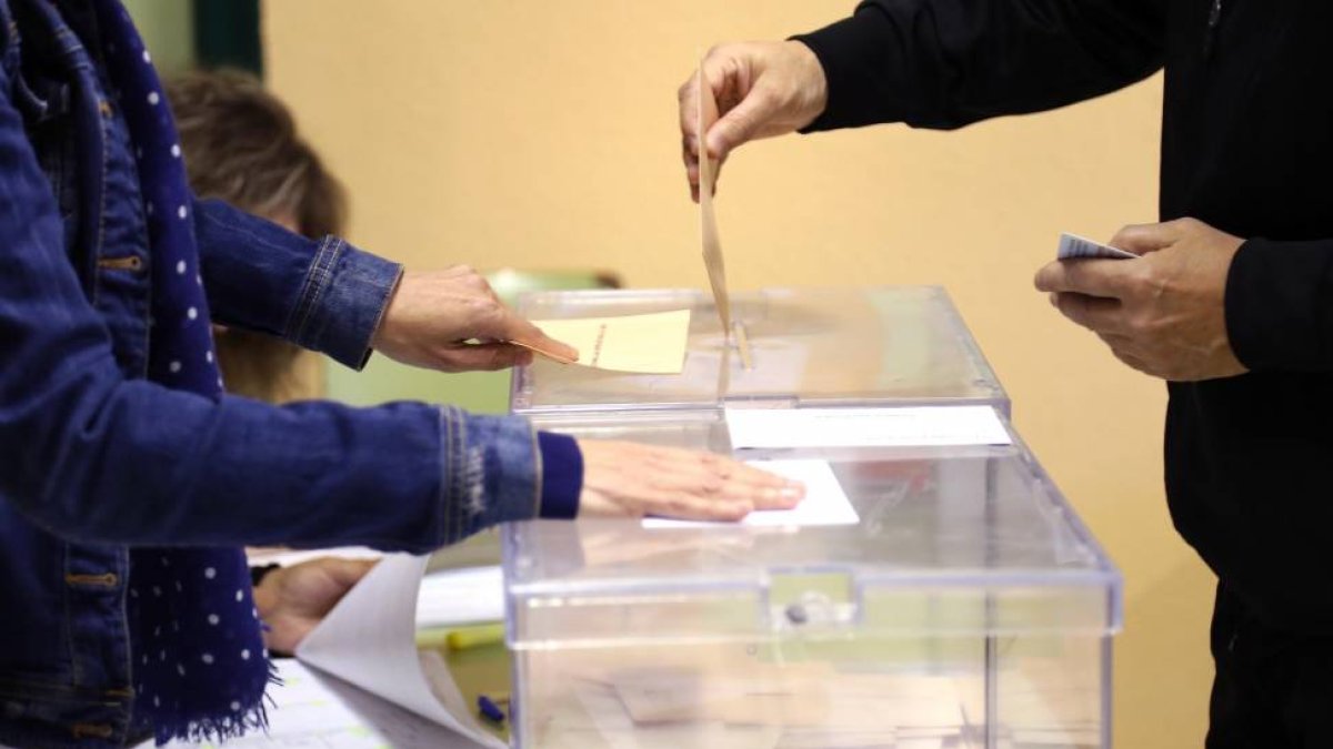 Jornada electoral en la capital Segoviana-ICAL