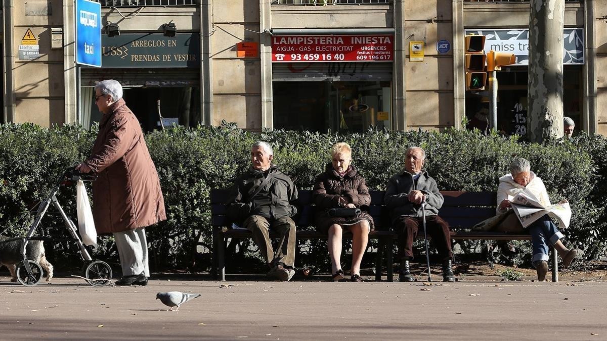 En España, 390.693 personas serán dotadas con este tipo de pensiones con 811,97 euros mensuales de media /-ELISENDA PONS
