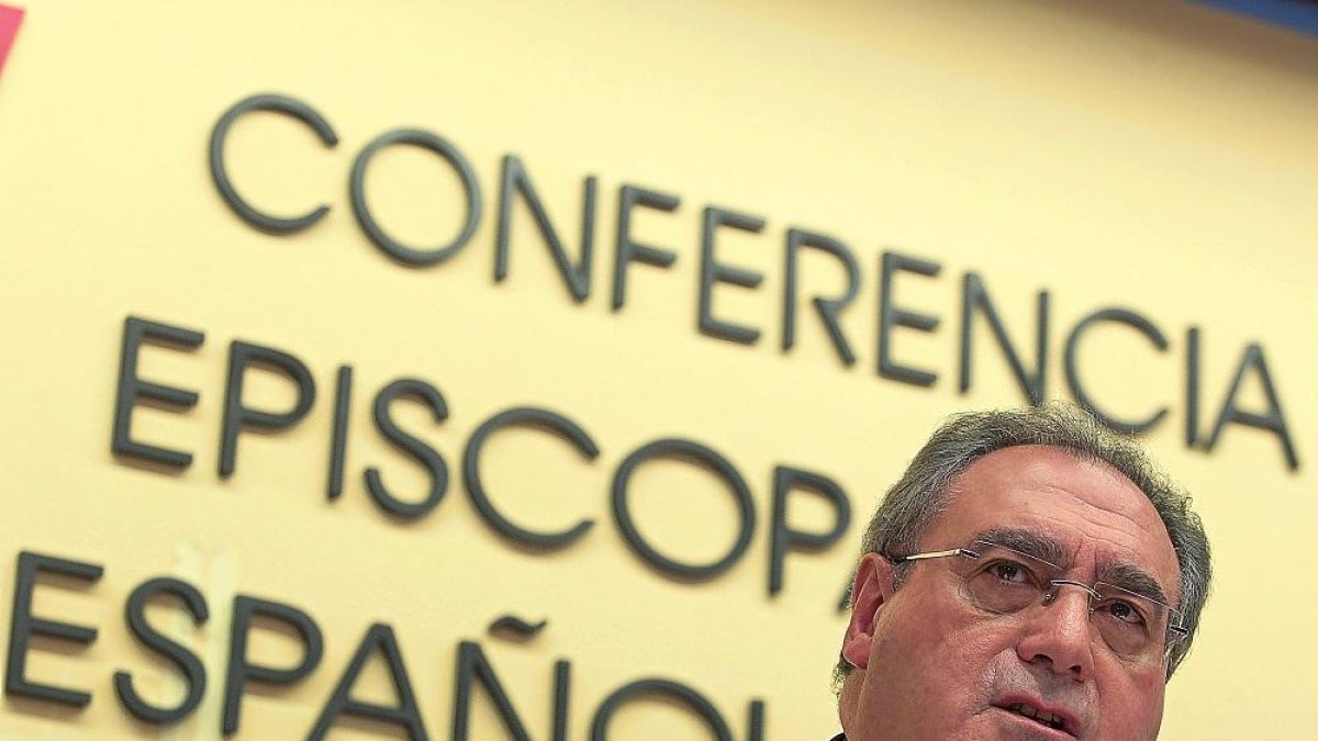 José María Gil Tamayo, en una de sus intervenciones como portavoz de laConferencia Episcopal.-ICAL