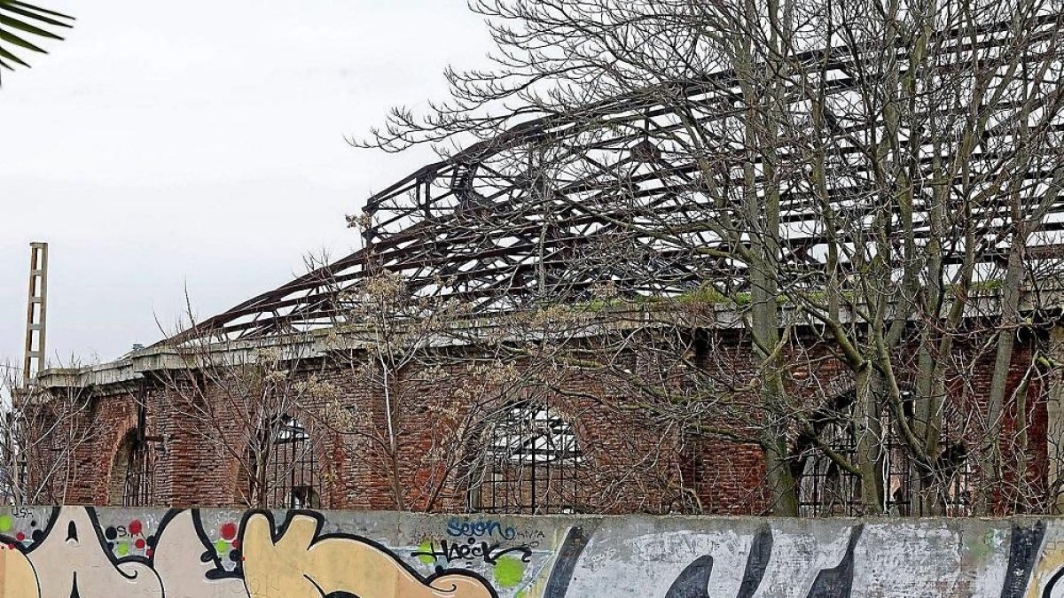 La estructura del antiguo depósito de locomotoras es lo que queda del edificio original-PABLO REQUEJO/ PHOTOGENIC