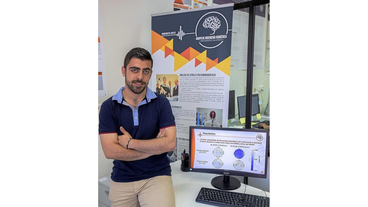 Adrián Martín en las instalaciones de la Escuela Técnica Superior de Ingenieros de Telecomunicación.-J. M. LOSTAU
