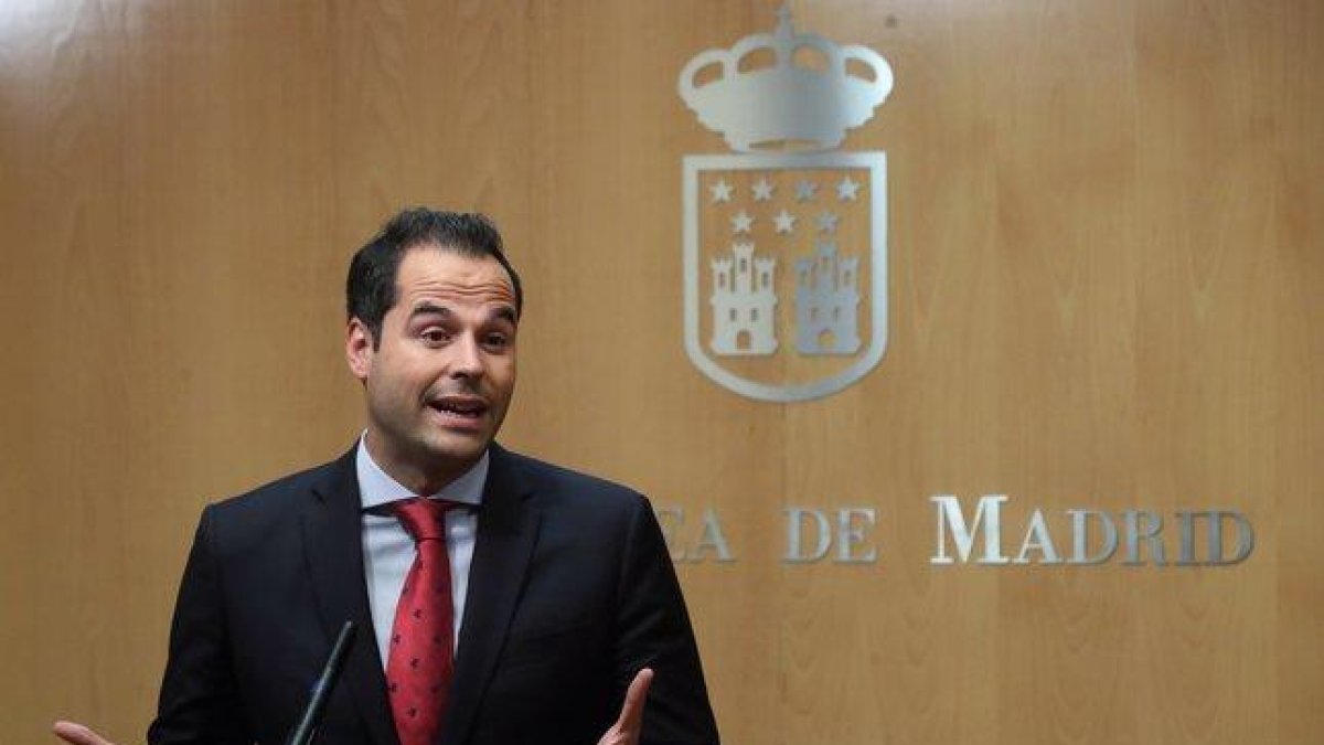 El representante de Ciudadanos en la Asamblea de Madrid, Ignacio Aguado.-KIKO HUESCA (EFE)