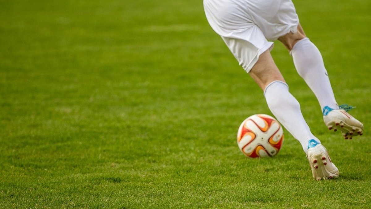 football-1275123_1280