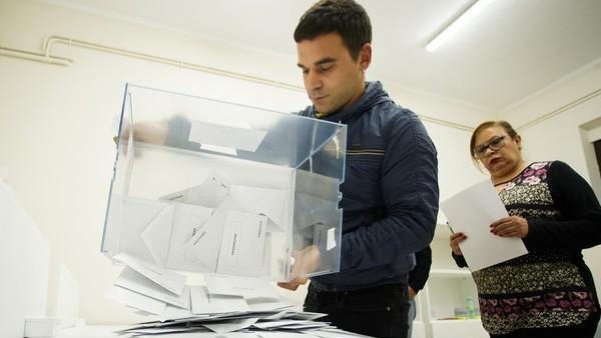 Elecciones generales.-E.M