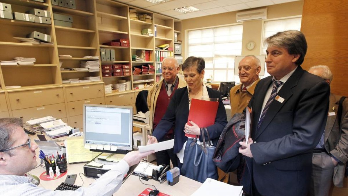 La senadora de Foro Asturias Rosa Domínguez de Posada presenta una iniciativa para pedir la devolcuión de los documentos que retiene la Generalitat de Cataluña.-ICAL