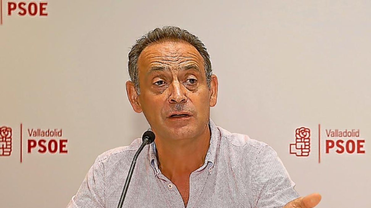 Cecilio Vadillo, el día que presentó su candidatura.-J.M. LOSTAU