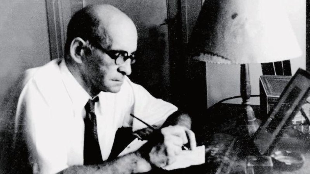 El escritor austriaco Leo Perutz, en una imagen de los años 40.-EL PERIÓDICO