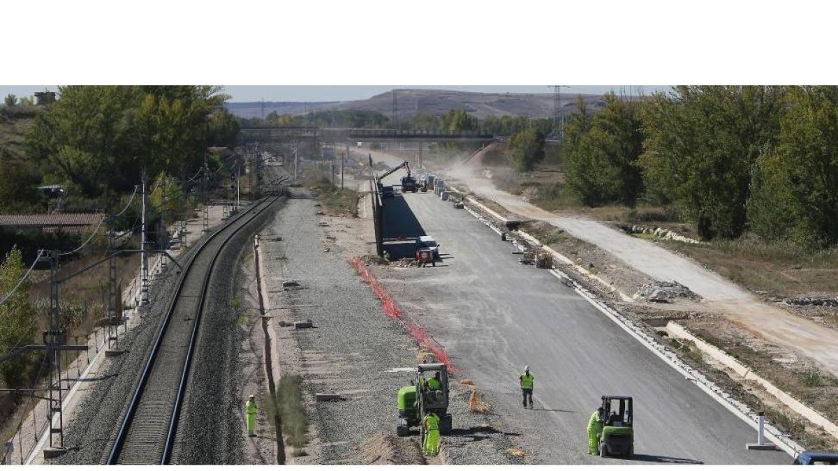 Imagen de las obras del AVE en el mes de octubre en el entorno de Quintanilla de las Carretas.-RAÚL G. OCHOA