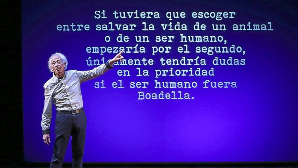 Albert Boadella en una escena de ‘El sermón del bufón’.-JAIME VILLANUEVA