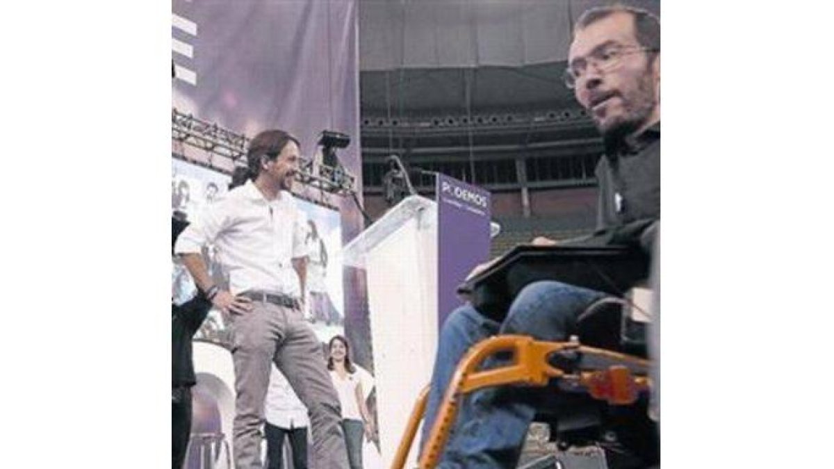Iglesias y Echenique, el sábado en la asamblea de Podemos.-Foto: AGUSTÍN CATALÁN