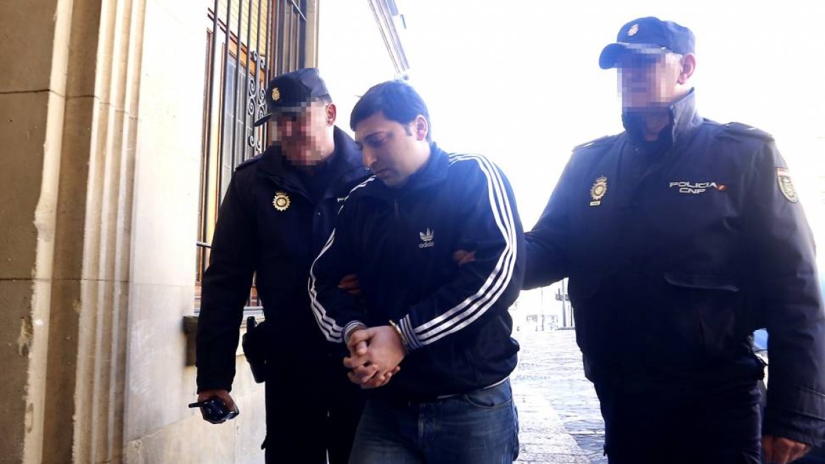 Llegada a la Audiencia Provincial del responsable de la muerte de una joven en septiembre del año 2013-Ical