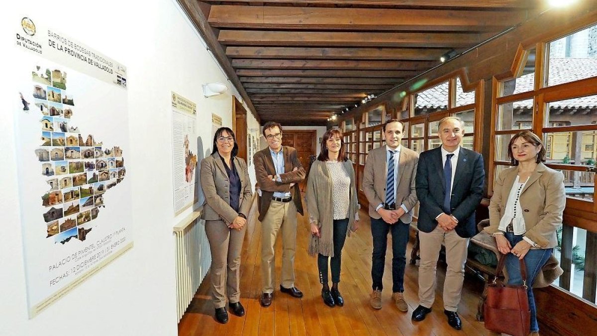 Miryam Martín, Félix Jové, Nuria Duque, Conrado Íscar, Antonio Largo y Carmen Vaquero, ayer en Pimentel.-E.M.