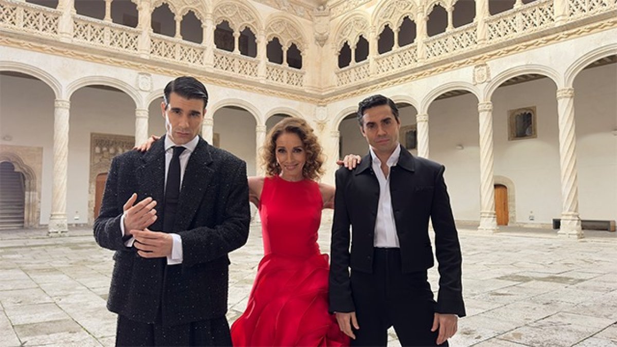 Ana Belén, Javier Ambrossi y Javier Calvo ruedan el spot de los Premios Goya en Valladolid. -ICAL