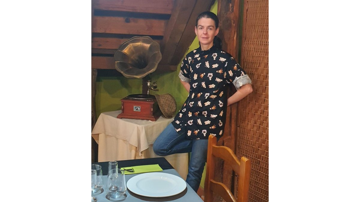 Ana Municio, Jefa de Cocina, cuenta con una dilatada trayectoria en restaurantes en Francia. / L.P.