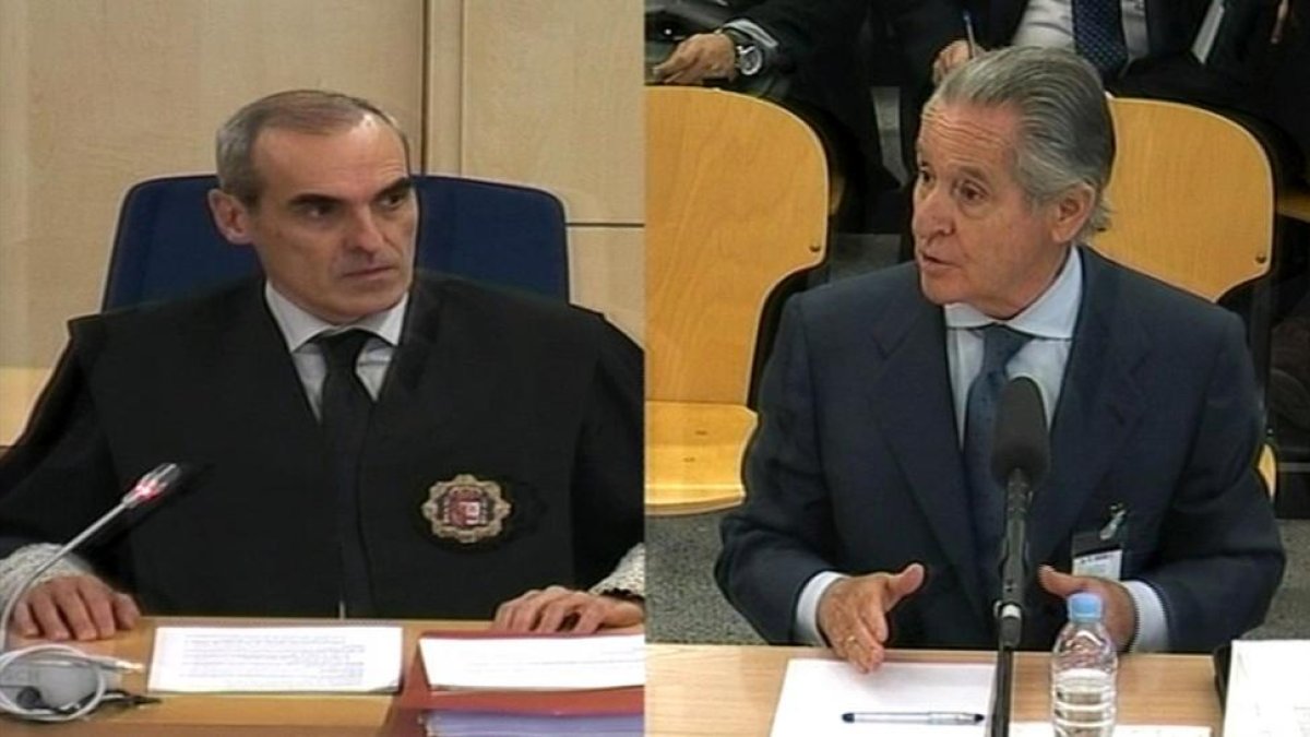 El fiscal Anticorrupción Alejandro Luzón y el expresidente de Caja Madrid Miguel Blesa, durante el juicio de las tarjetas 'black'.-EFE